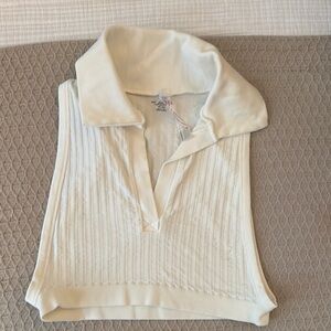 Sleeveless Collared Top
